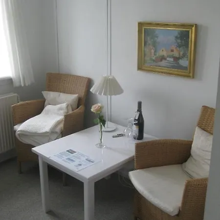 Konukevi Badepension Marienlund *
